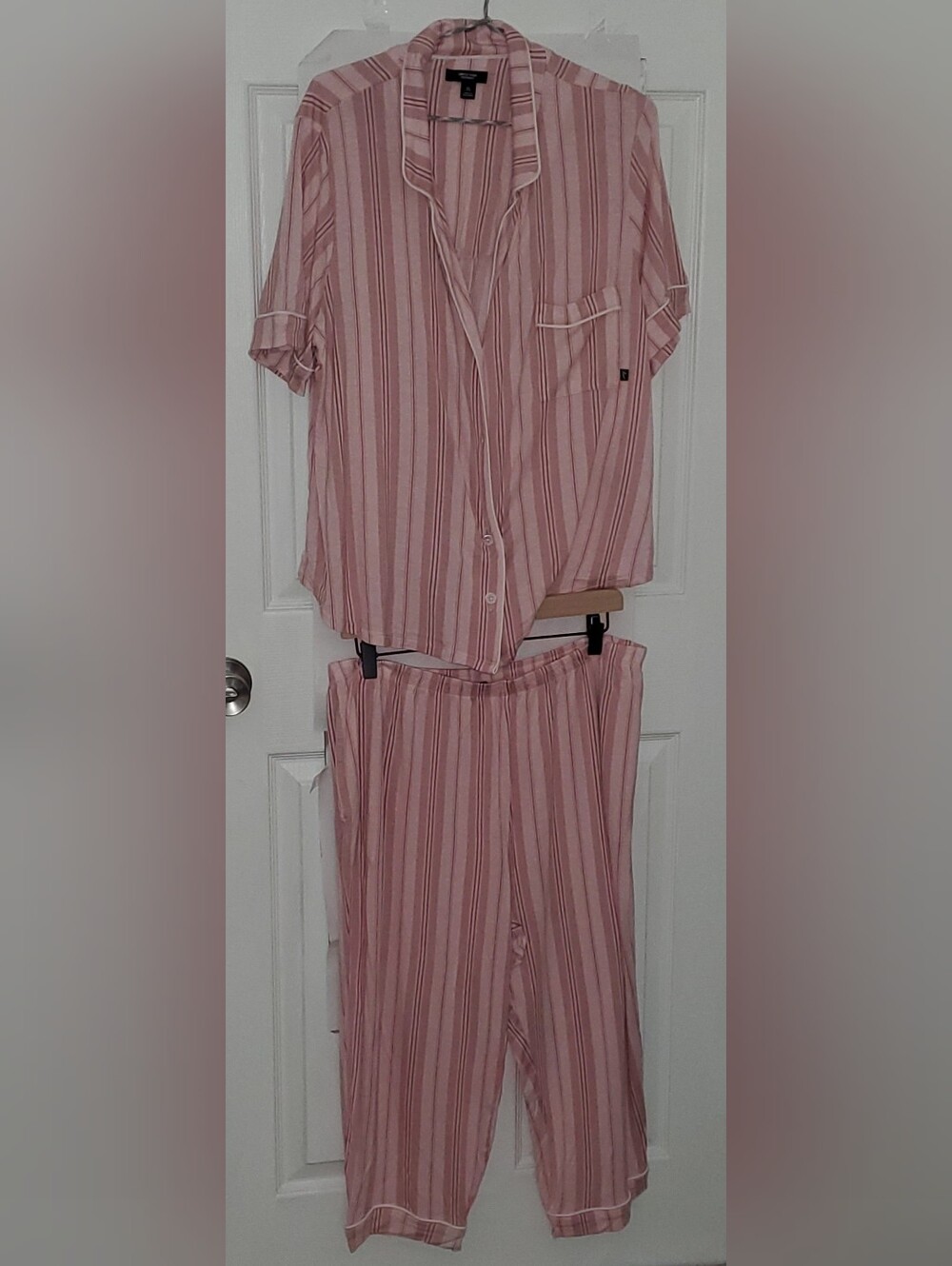 Vera Wang Striped Pink Women's Pajama Set - Relaxed Short Sleeve Top & Capris